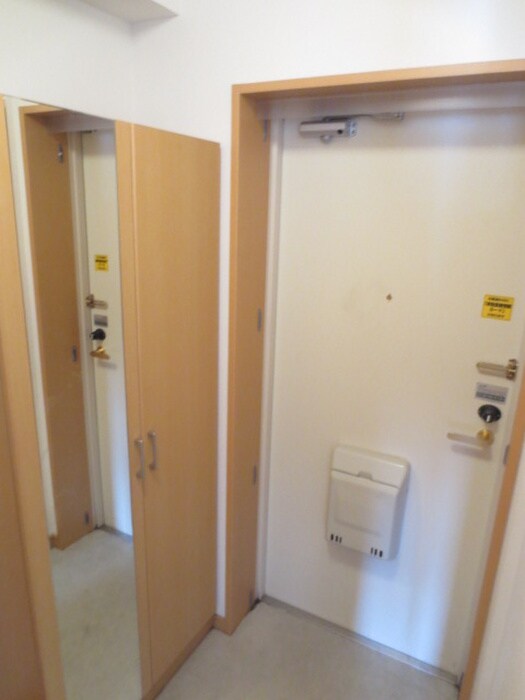 玄関 メゾン・リュミエ－ル