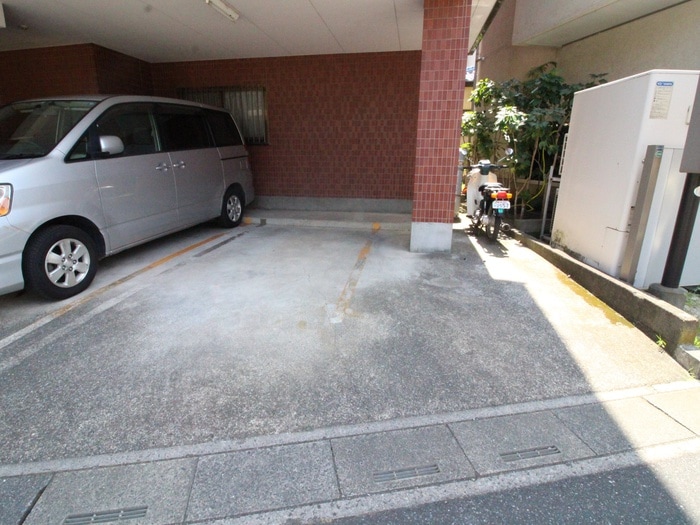 駐車場 ＳＵＮＮＹ　ＣＯＵＲＴ