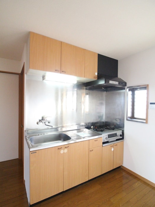 キッチン ＳＵＮＮＹ　ＣＯＵＲＴ