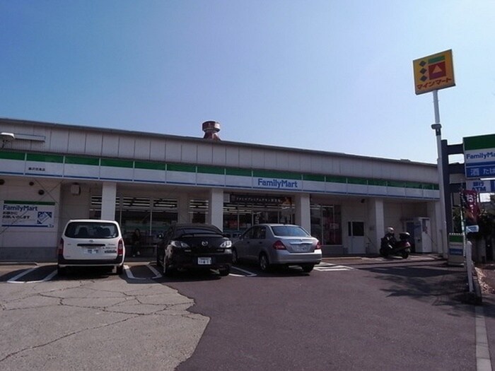 ファミリーマート藤沢羽鳥店(コンビニ)まで200m ビラ・チロル
