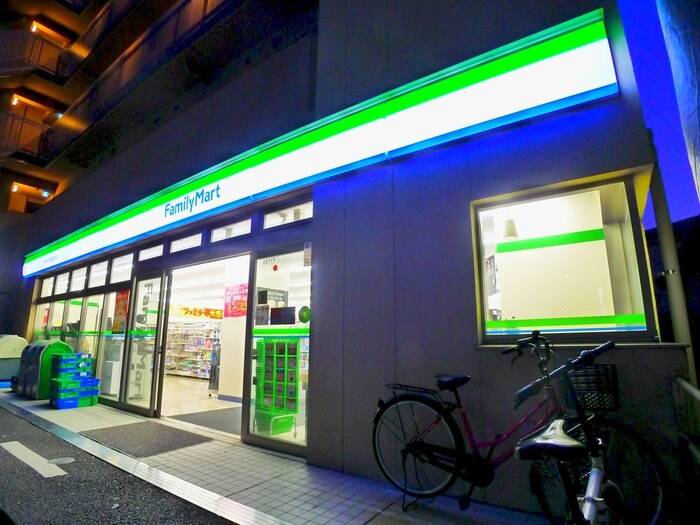 ファミリーマート千住河原町(コンビニ)まで350m フォレスト千住