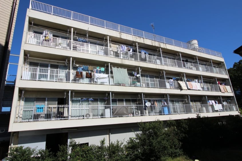 外観写真 格子屋マンション