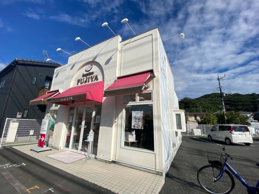 不二家(その他飲食（ファミレスなど）)まで229m コーポ南進