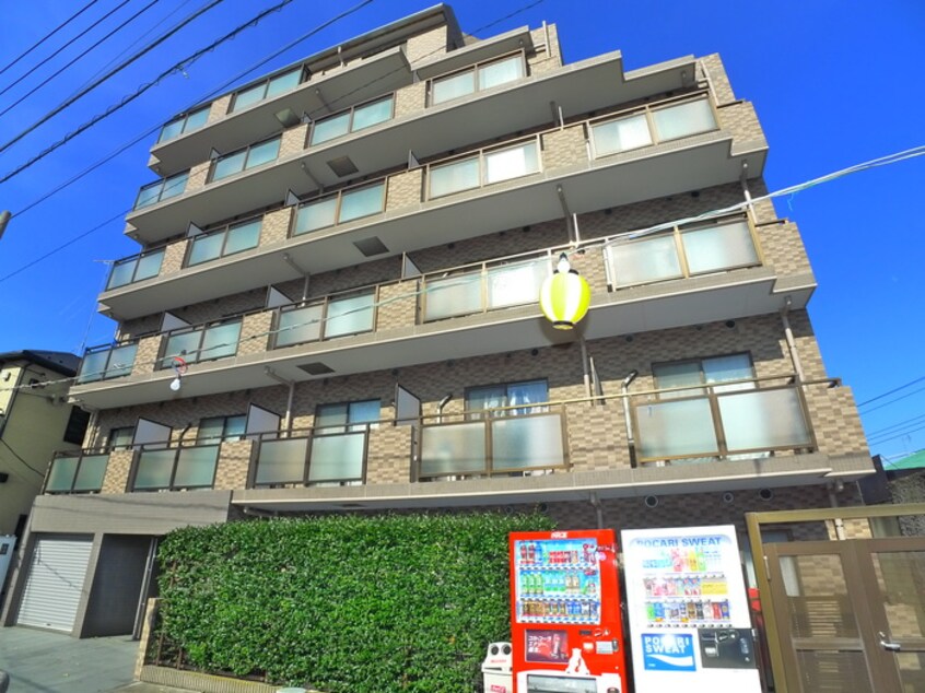 エントランス部分 リバ－ジュ北千住