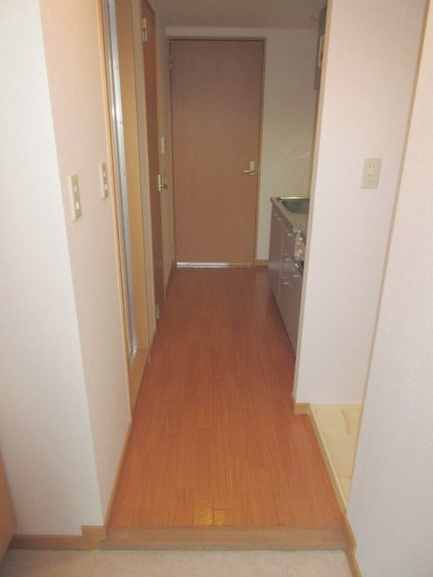 玄関 リバ－ジュ北千住