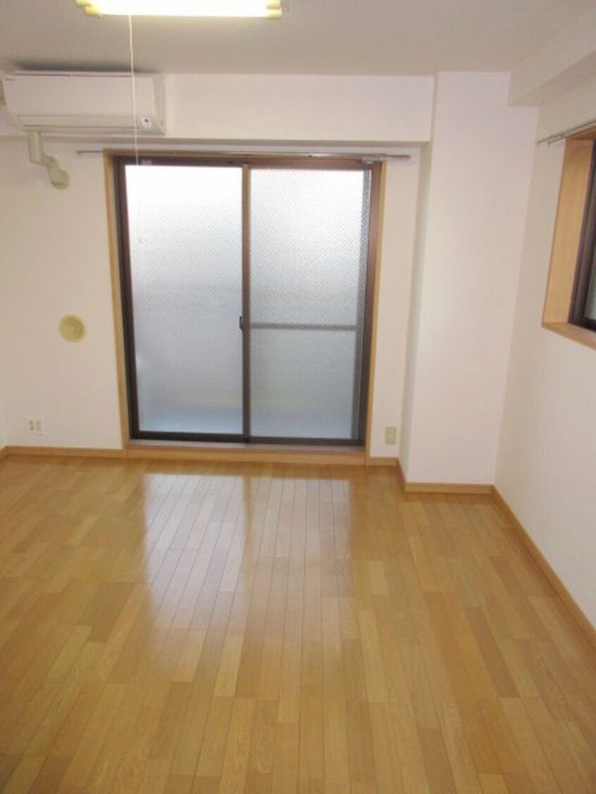 居室 リバ－ジュ北千住