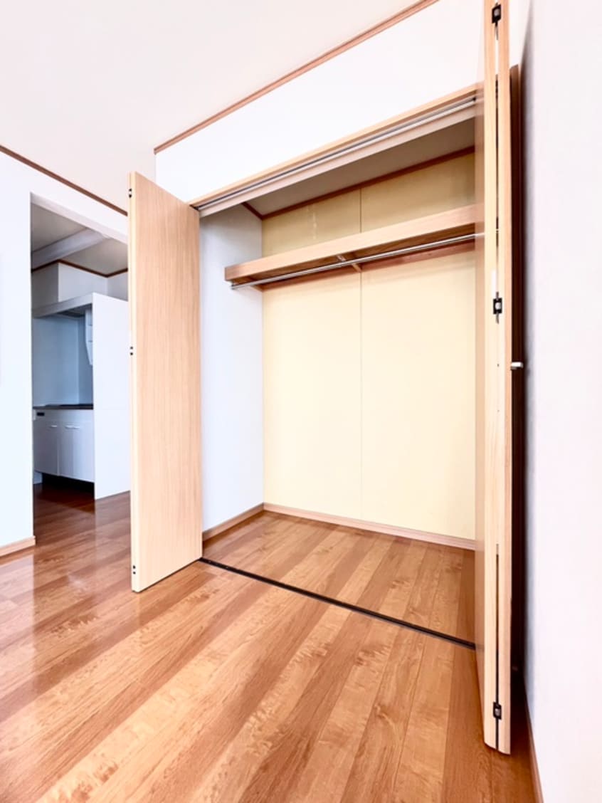 収納 ラウレアⅡ