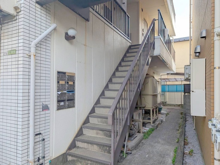 エントランス部分 ホワイトテラス