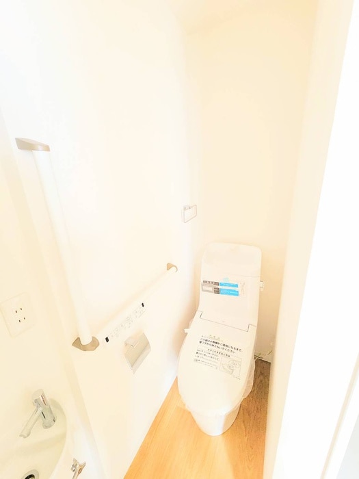 トイレ メゾンアーサー