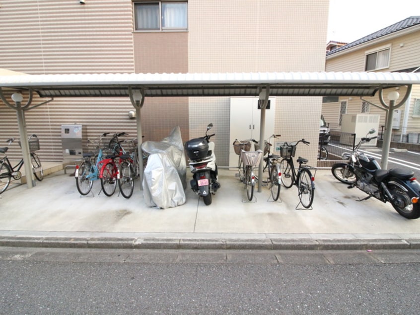 駐輪場 メゾン　フォーリスト