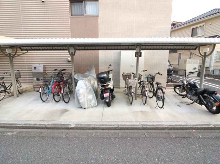 駐輪場 メゾン　フォーリスト