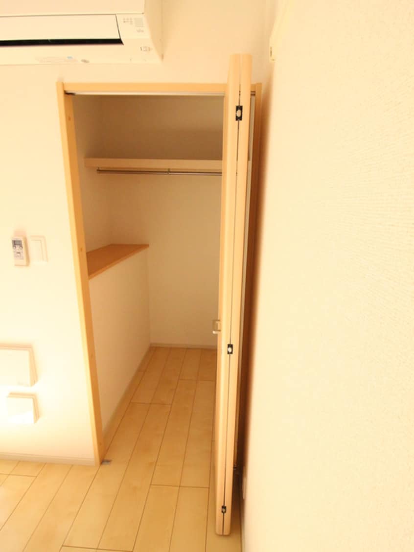 収納 メゾン　フォーリスト