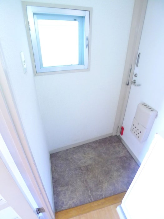 玄関 第三本八幡ﾀﾞｲﾔﾓﾝﾄﾞﾏﾝｼｮﾝ（501）