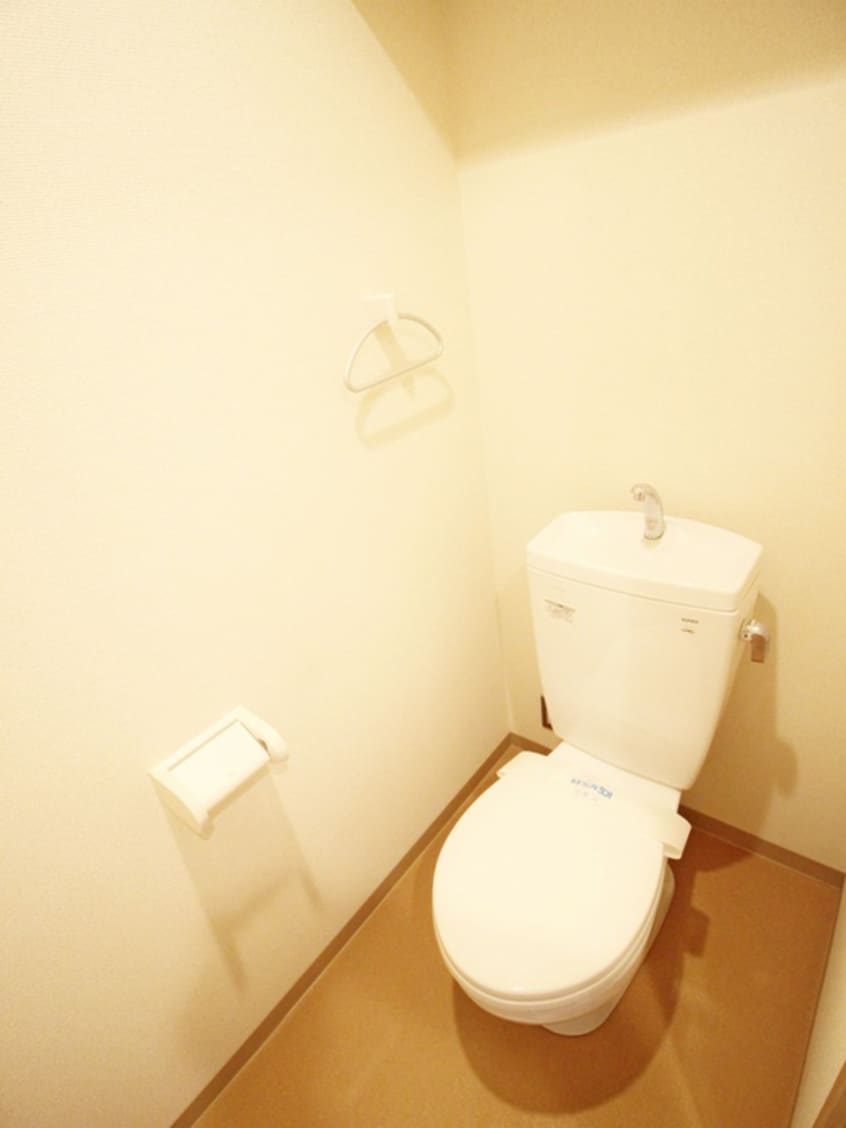 トイレ Ｌａｐｉｓ　Ａｚｕｌ　