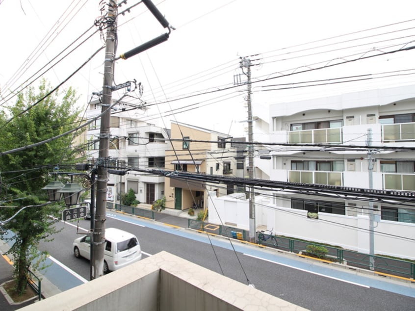 室内からの展望 Ｌａｐｉｓ　Ａｚｕｌ　