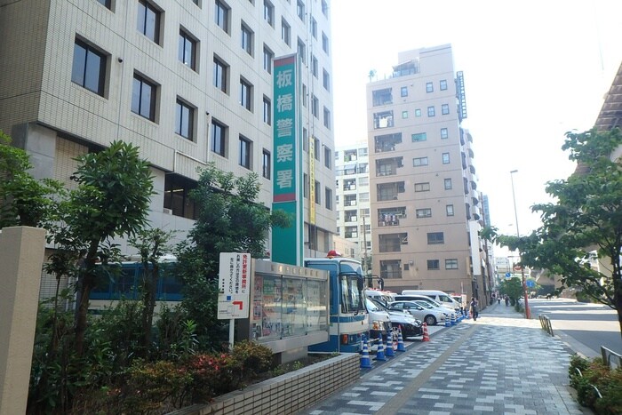 板橋警察署(警察署/交番)まで950m S-RESIDENCE板橋大山