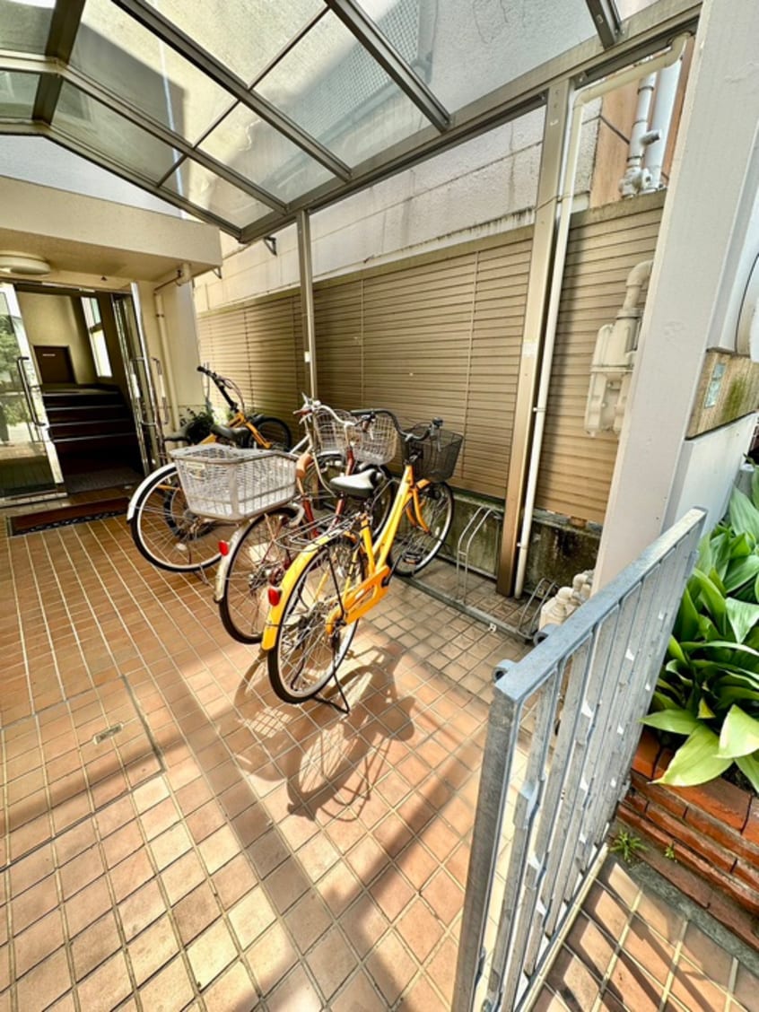 駐輪場 ドミ池田