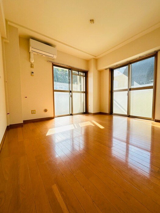 居室 ハックベリ－ヒルズ