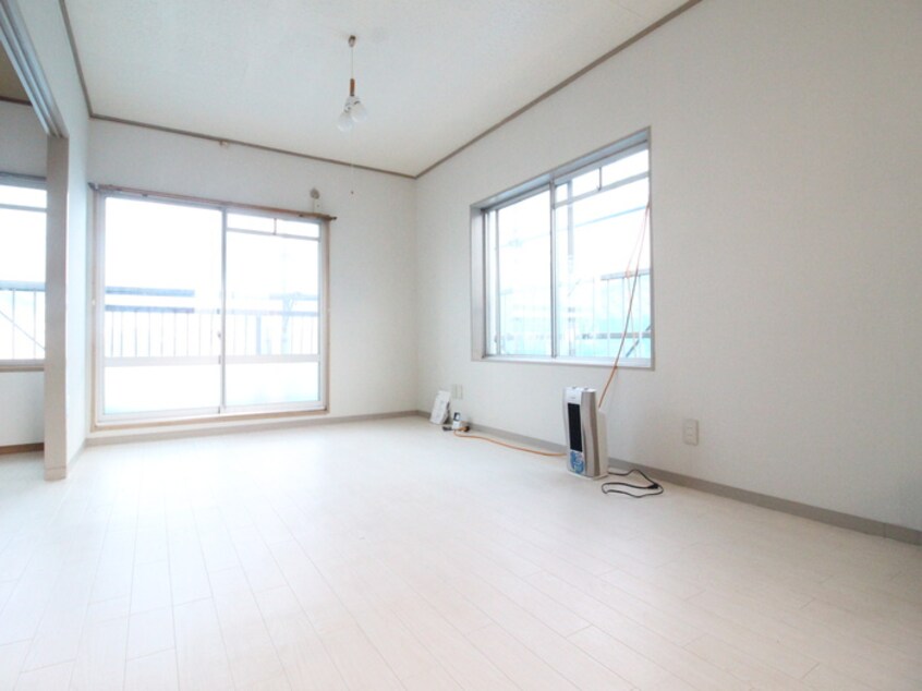 居室 ルモン渋沢駅西