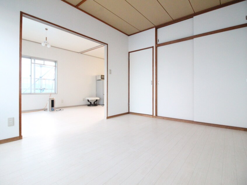 居室 ルモン渋沢駅西