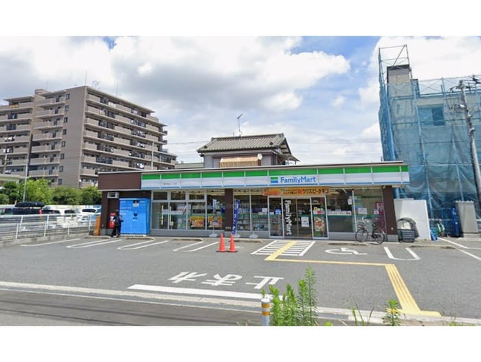 ファミリーマート(コンビニ)まで445m グランソフィア早稲田Ⅲ