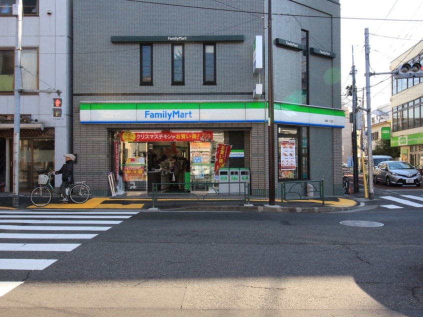 ファミリーマート田端１丁目店(コンビニ)まで39m ハイツ澤田
