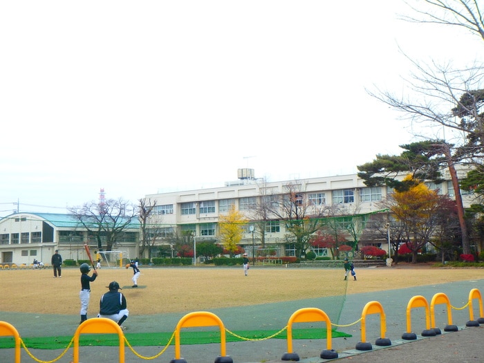 国立市立第二小学校(小学校)まで1100m 学園アルカディア