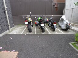 バイク置き場