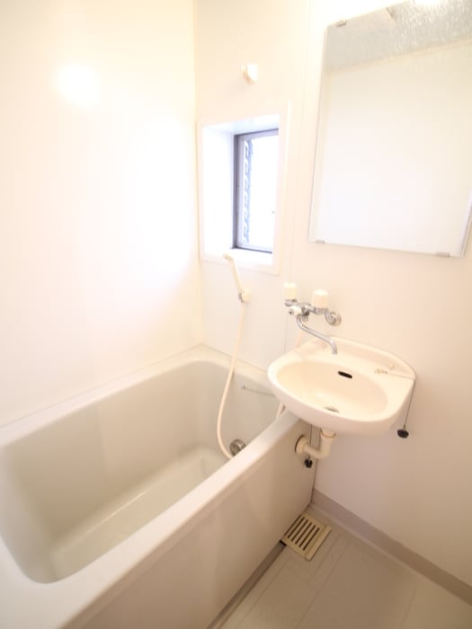 バス／シャワールーム等 シャトレ－ゼ・カンピオ－ネ