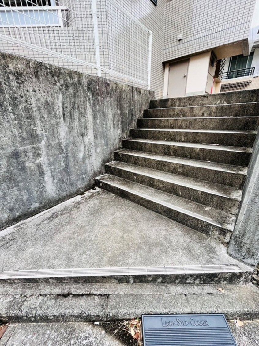 エントランス部分 アゼリア東戸塚
