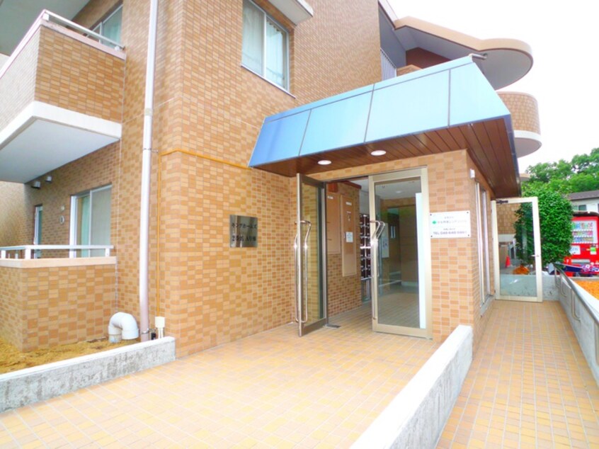 エントランス部分 キングホームズ2番館　A号棟