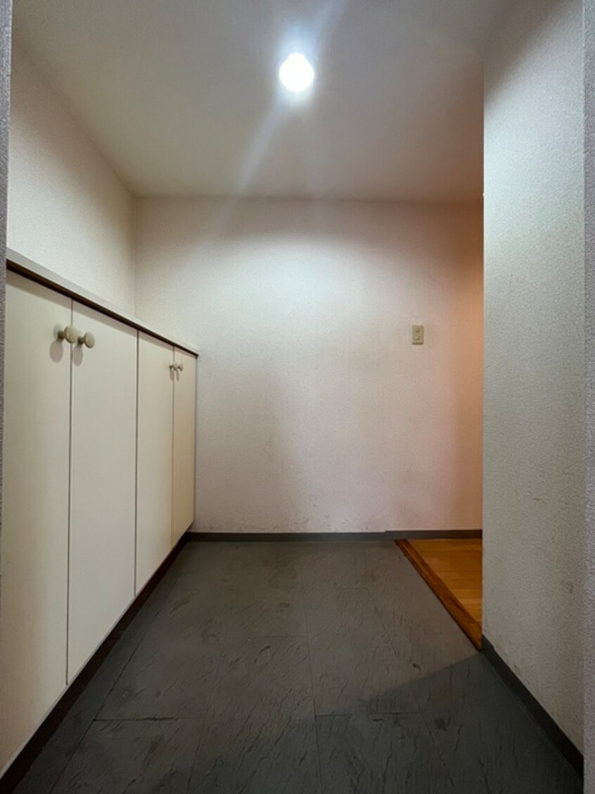 玄関 キングホームズ2番館　A号棟