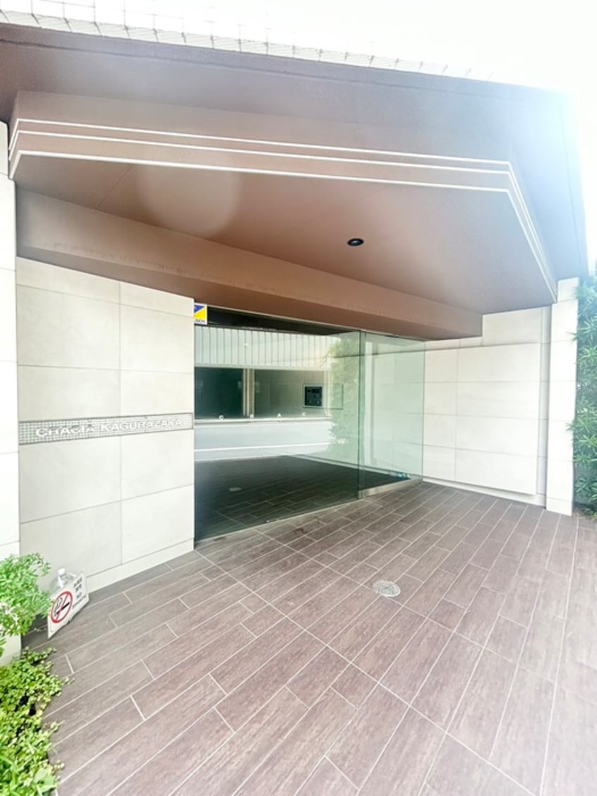 エントランス部分 CRACIA神楽坂