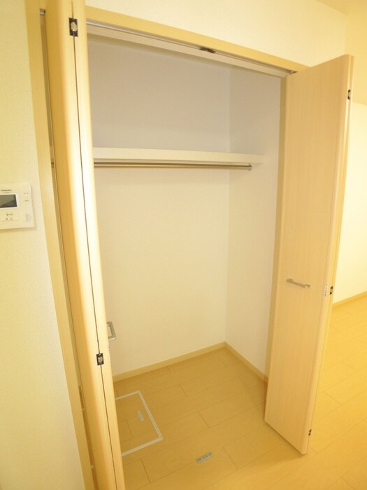 収納 メゾン・ドゥ　シャトルⅡ