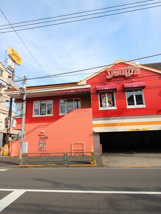 デニーズ(その他飲食（ファミレスなど）)まで200m 一徳コ－ポ