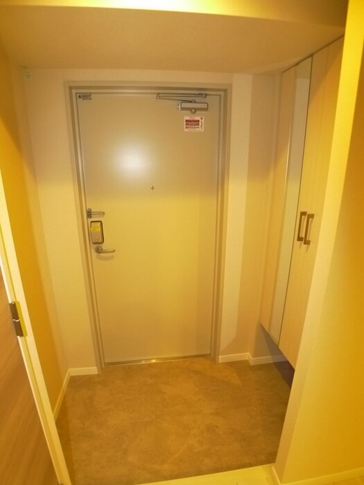 玄関 グロリアコート市川