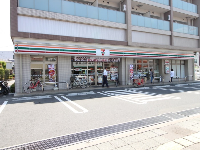 セブンイレブン東六郷二丁目店(コンビニ)まで540m アリオール東六郷