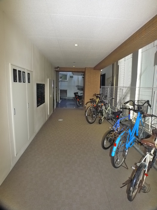 駐輪場 レザンジュ業平