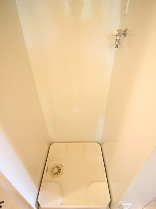 洗濯機置場 ＧＥＭＩＮＩ　ＯＮＮＡ