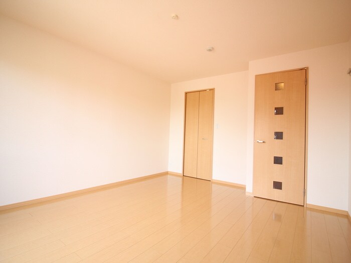 居室 ＧＥＭＩＮＩ　ＯＮＮＡ