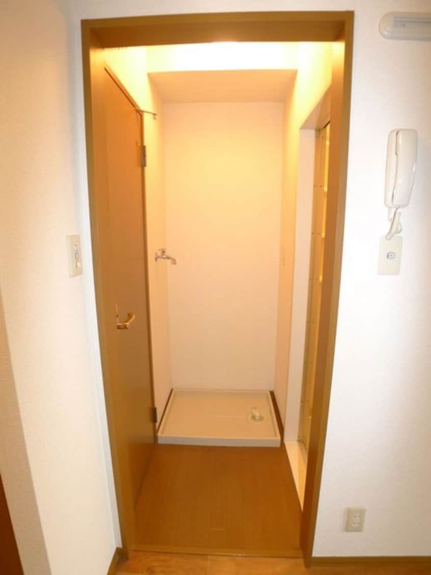 洗濯機置場 アデルフィアB