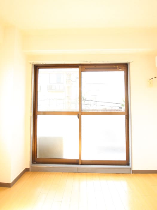 居室 ドミ－ル　トモマツ