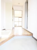 玄関 ドミ－ル　トモマツ