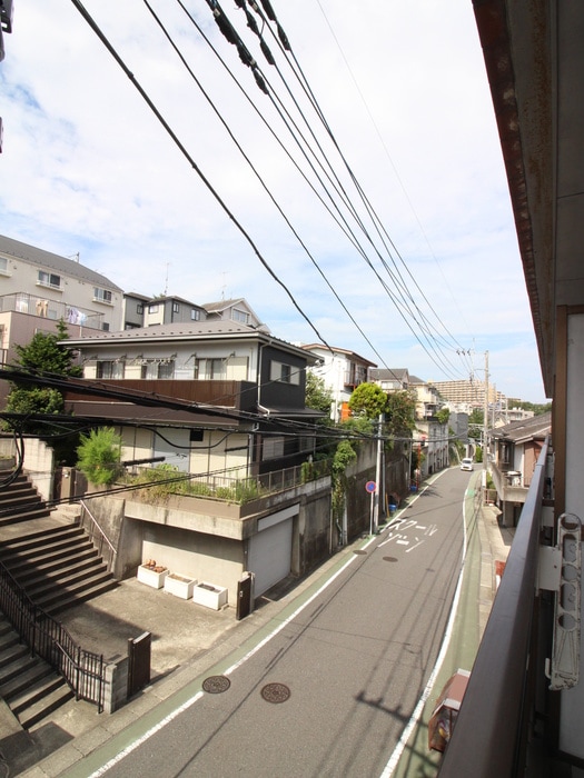 室内からの展望 ドミ－ル　トモマツ
