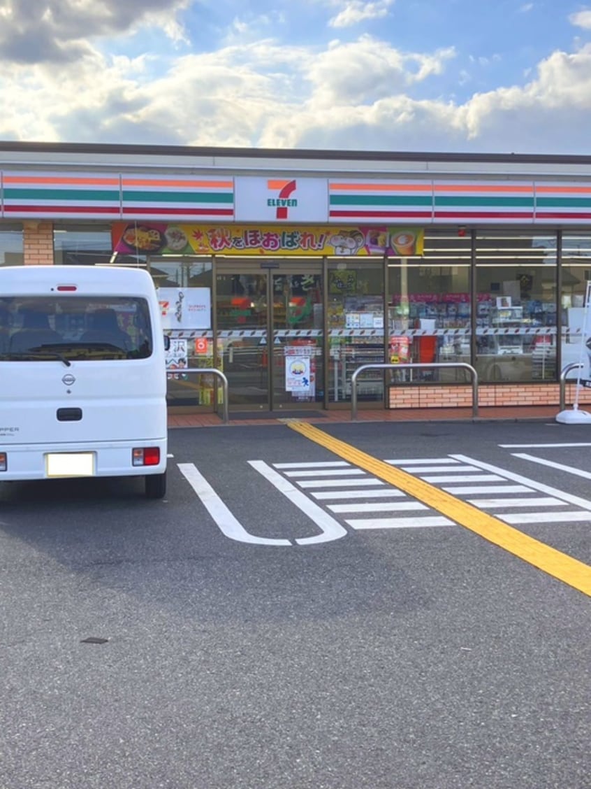 セブンイレブン谷塚バイパス店(コンビニ)まで300m ＴＳハイツ