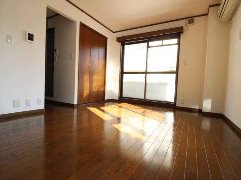 居室 アルベ－ルハイム