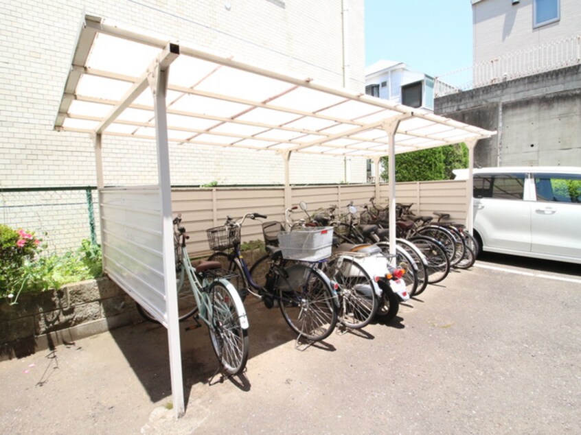 駐輪場 市ヶ尾センタ－ビル