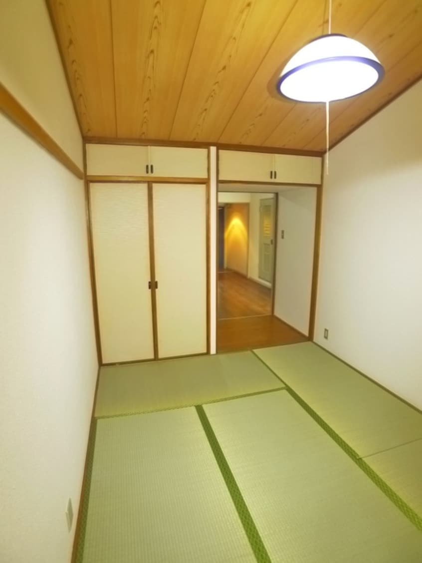 居室 ヴィラコ－ト２