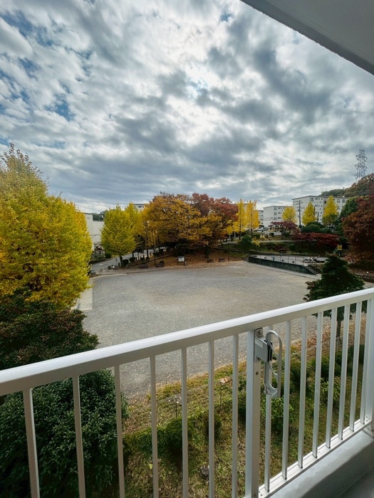 室内からの展望 南長津田団地１４号棟（1433）