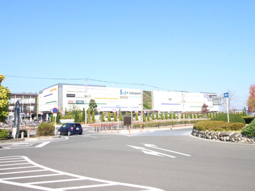 ららぽーと富士見(ショッピングセンター/アウトレットモール)まで1500m 仮)富士見市鶴馬２丁目新築AP